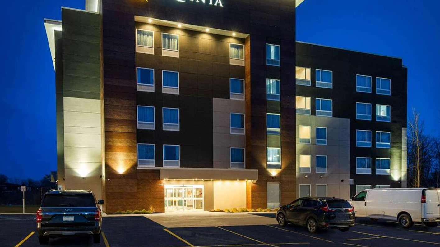 La Quinta Inn and Suites by Wyndham BUF Airport Parking