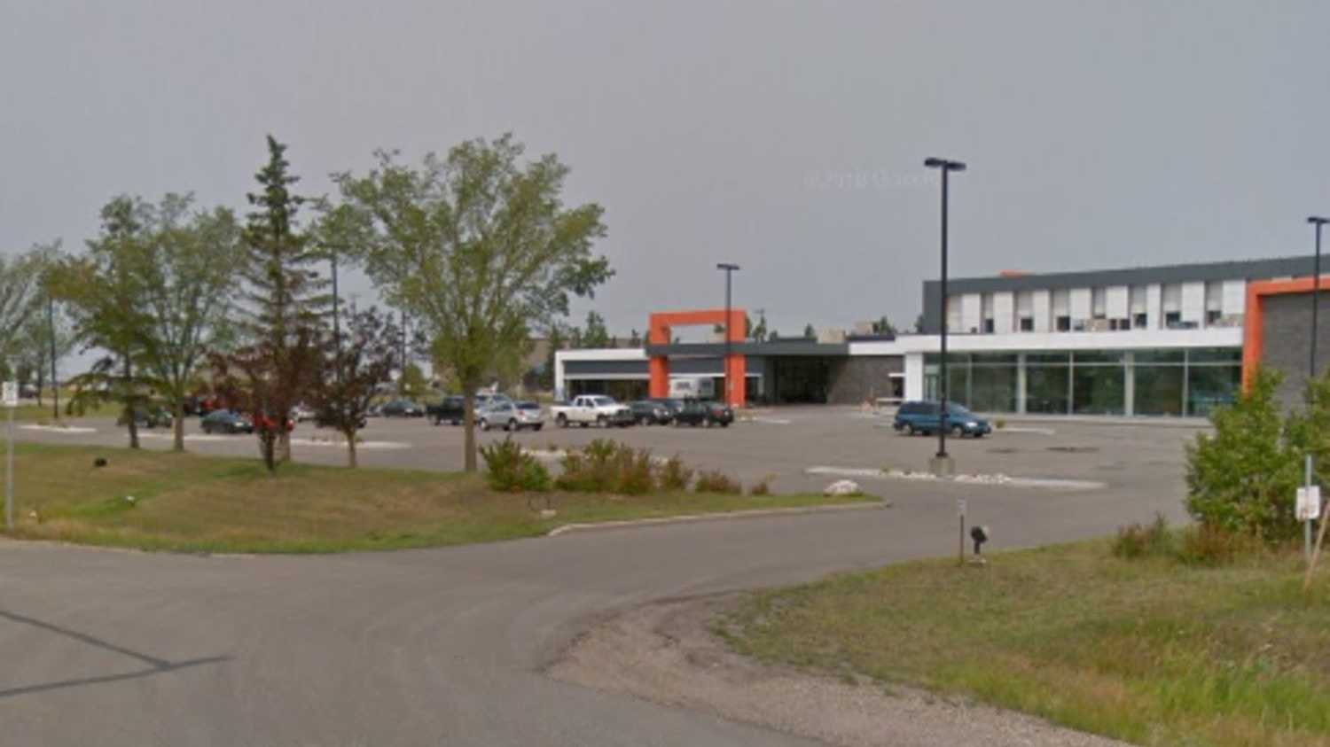 Nisku Inn & Conference Centre- YEG Airport Parking