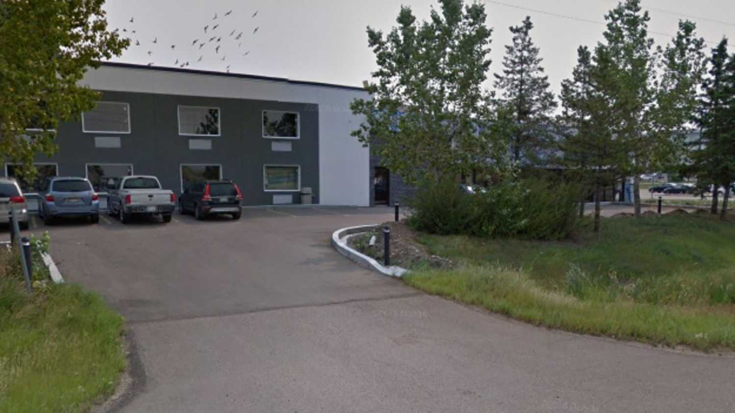 Nisku Inn & Conference Centre- YEG Airport Parking