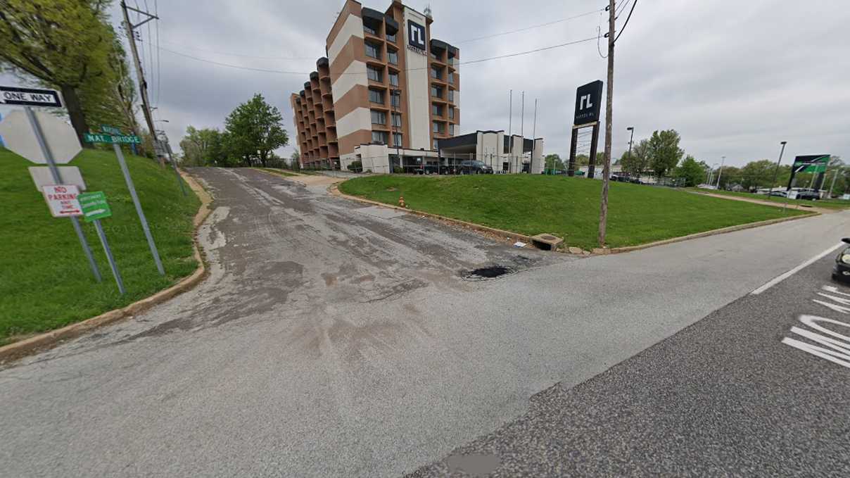 Hotel RL STL Airport Parking