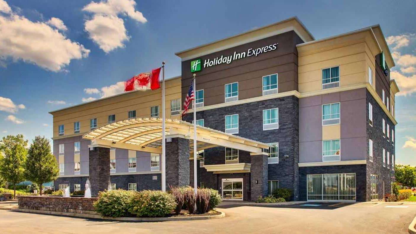 Holiday inn Express BUF Airport Parking
