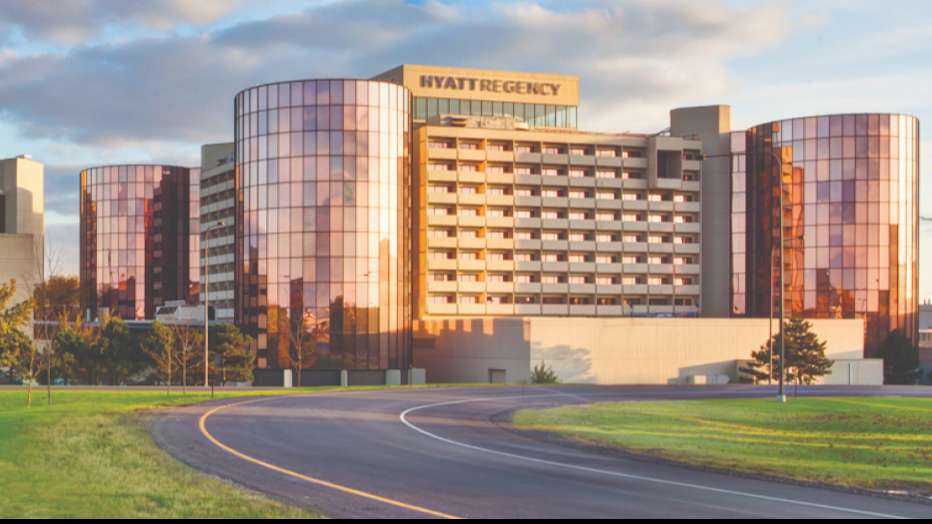 Hyatt Regency Chicago OHare Airport Parking