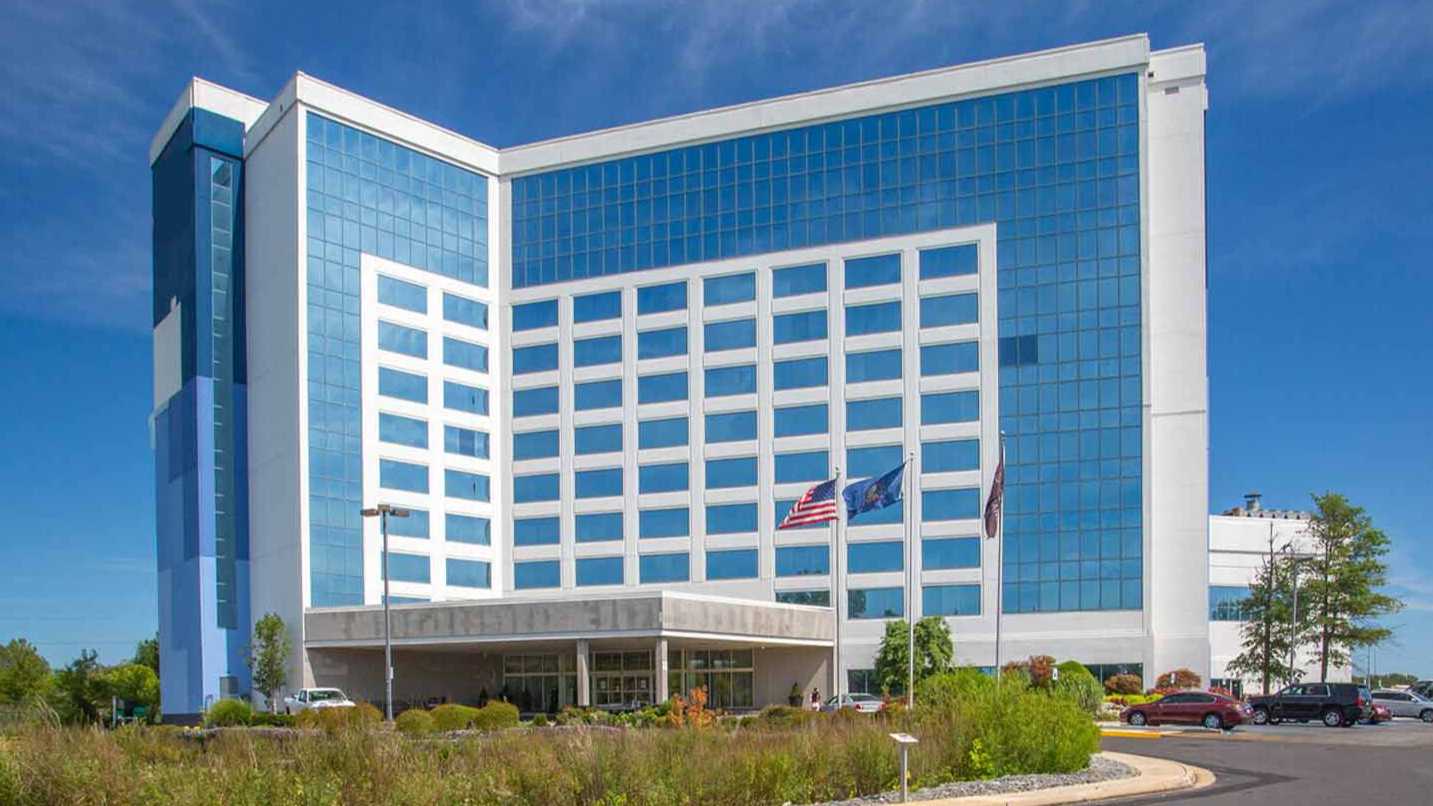 Delta Hotel PHL Airport Parking