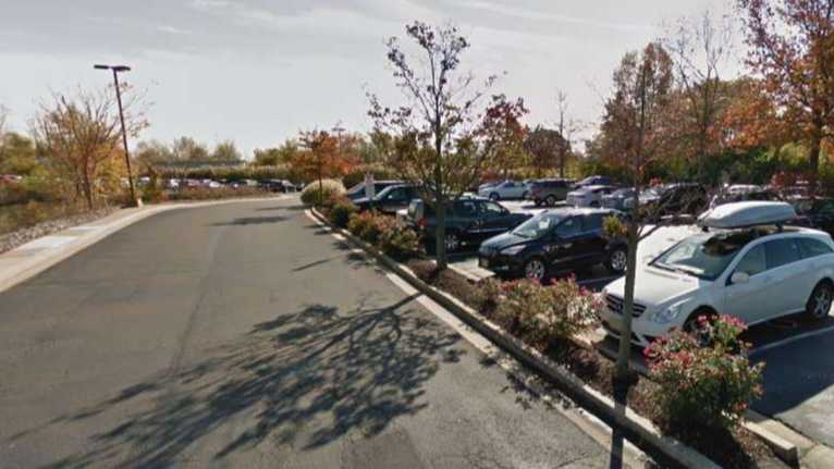 Delta Hotel PHL Airport Parking