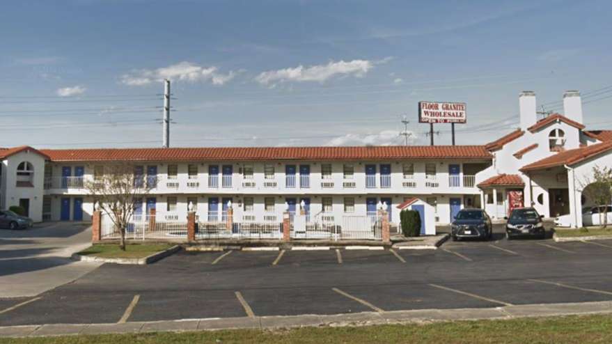 Americas Best Value Inn SAT Airport Parking