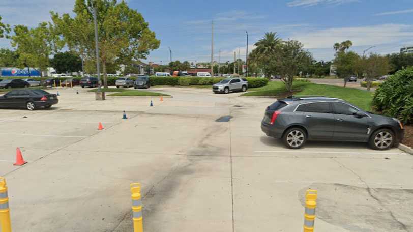 Holiday Inn Orlando MCO Airport Parking
