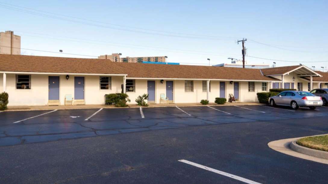 Travelers Motel DCA Airport Parking