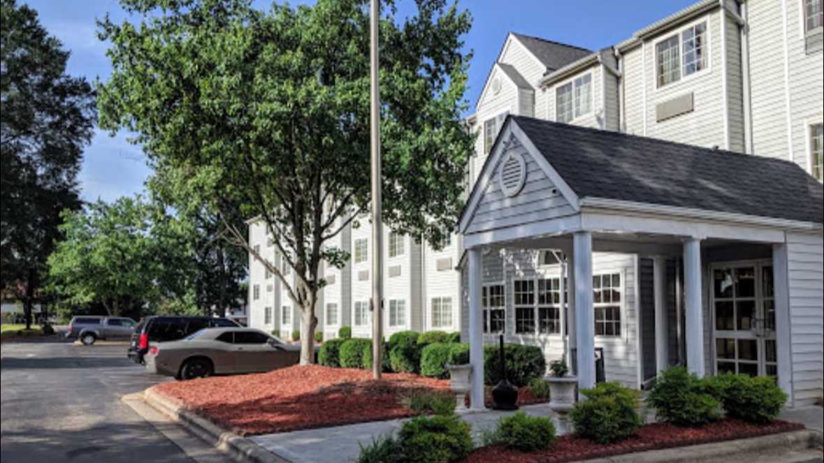Microtel Inn & Suites Charlotte Airport Parking