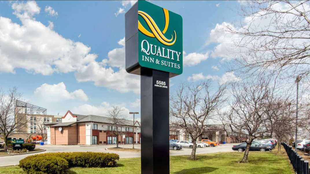 Quality Inn & Suites YYZ Airport Parking