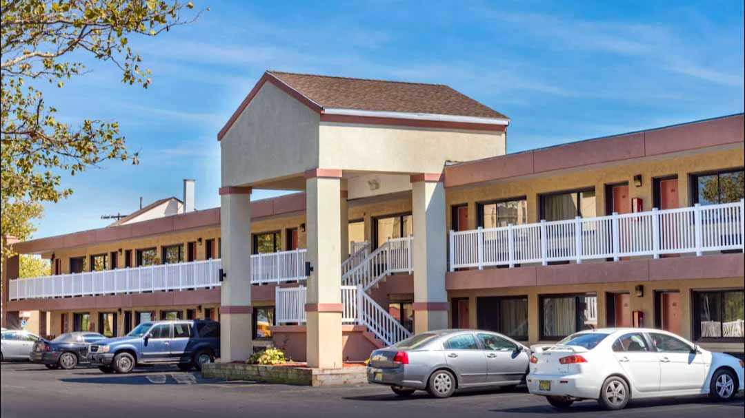 Ramada by Wyndham Atlantic City Airport Parking