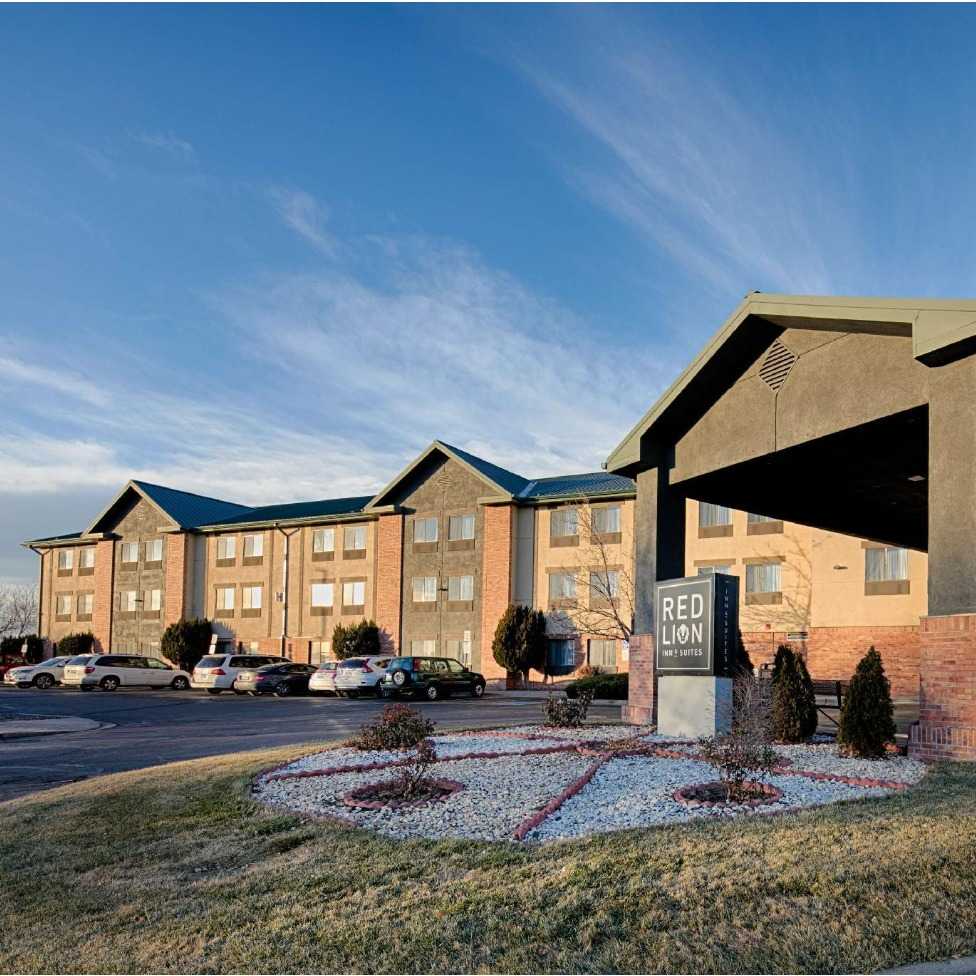 Sylo Hotel Denver Airport Parking , a Ramada by Wyndham