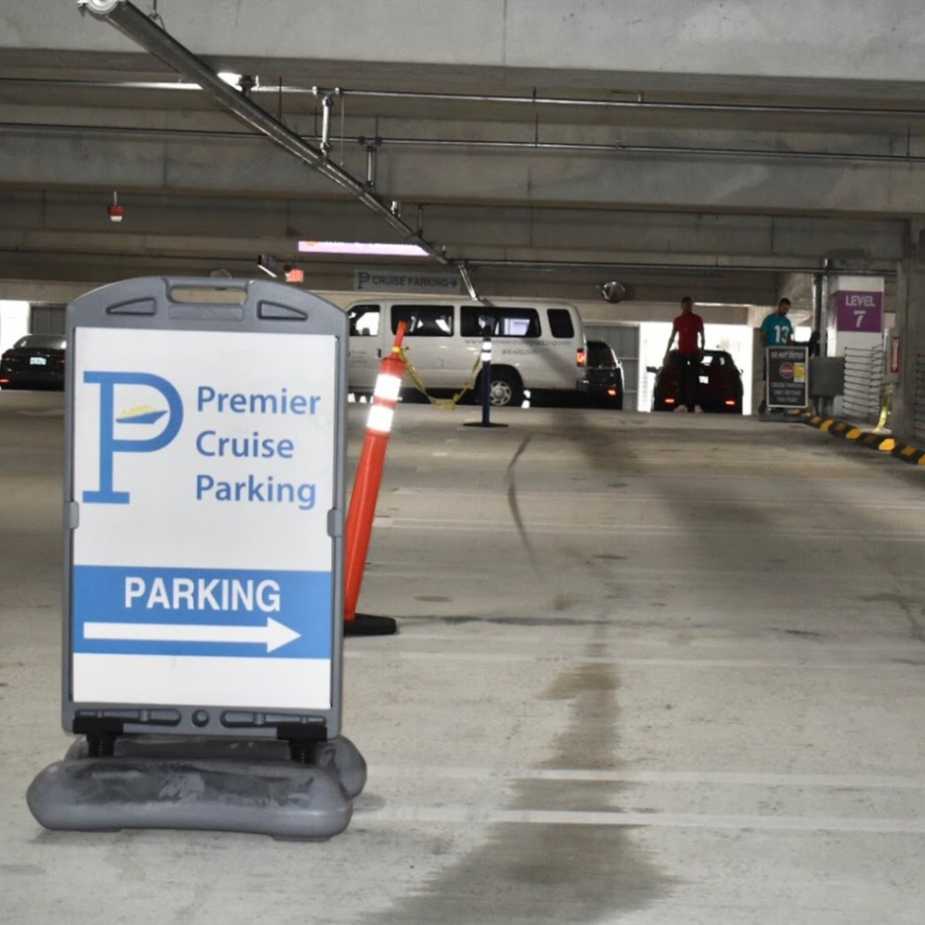 Premier Cruise Parking POM
