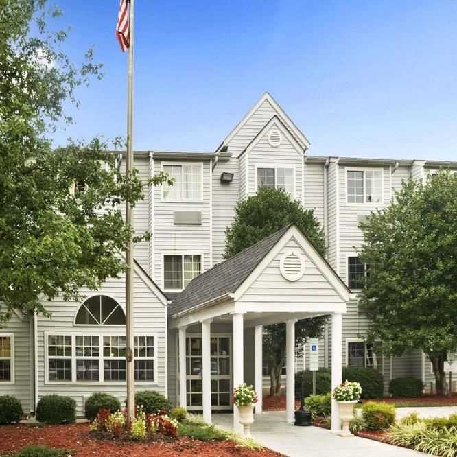 Microtel Inn & Suites Charlotte Airport Parking