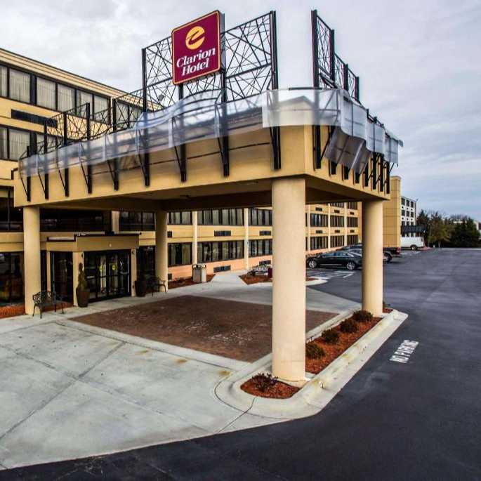 Clarion Inn CLT Airport Parking