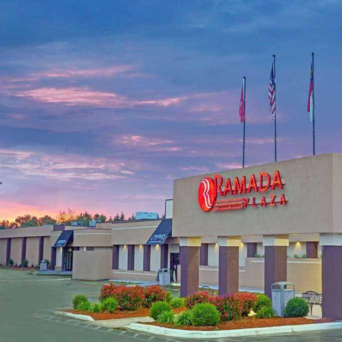 Ramada Charlotte Airport Hotel Parking