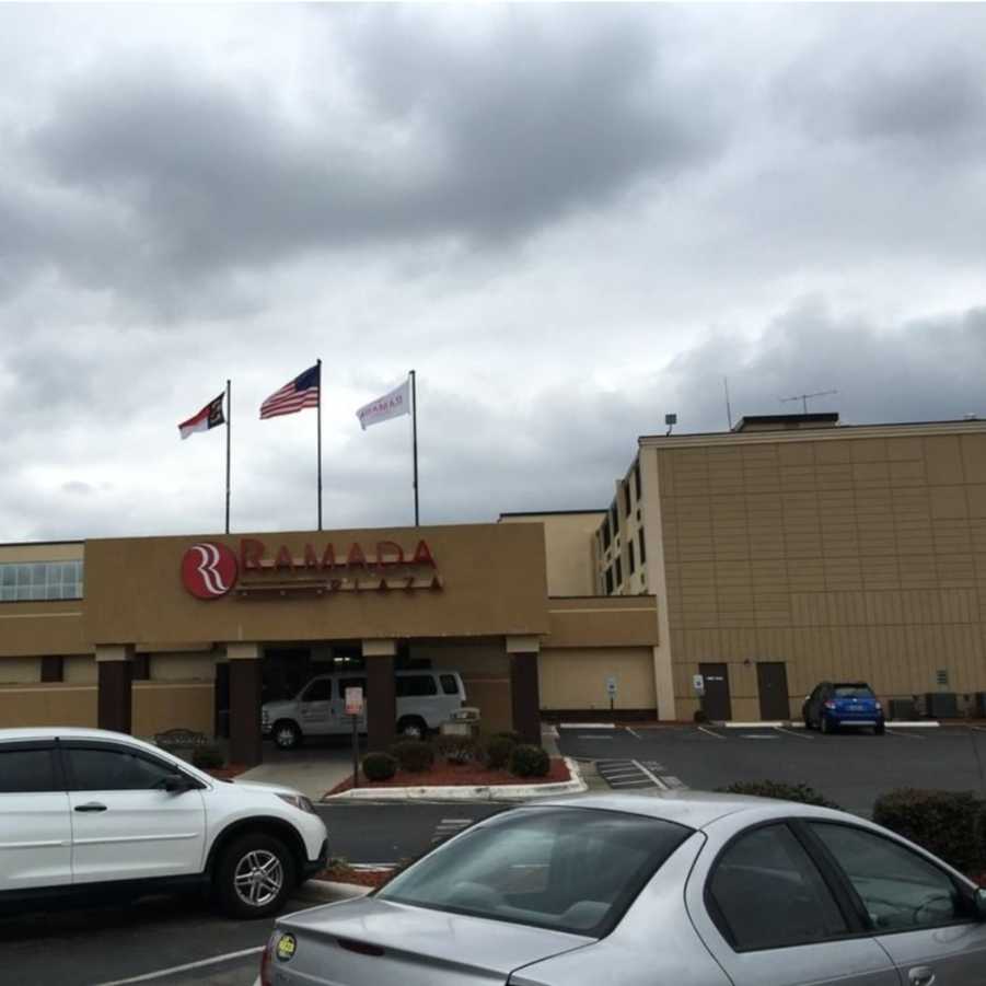 Ramada Charlotte Airport Hotel Parking