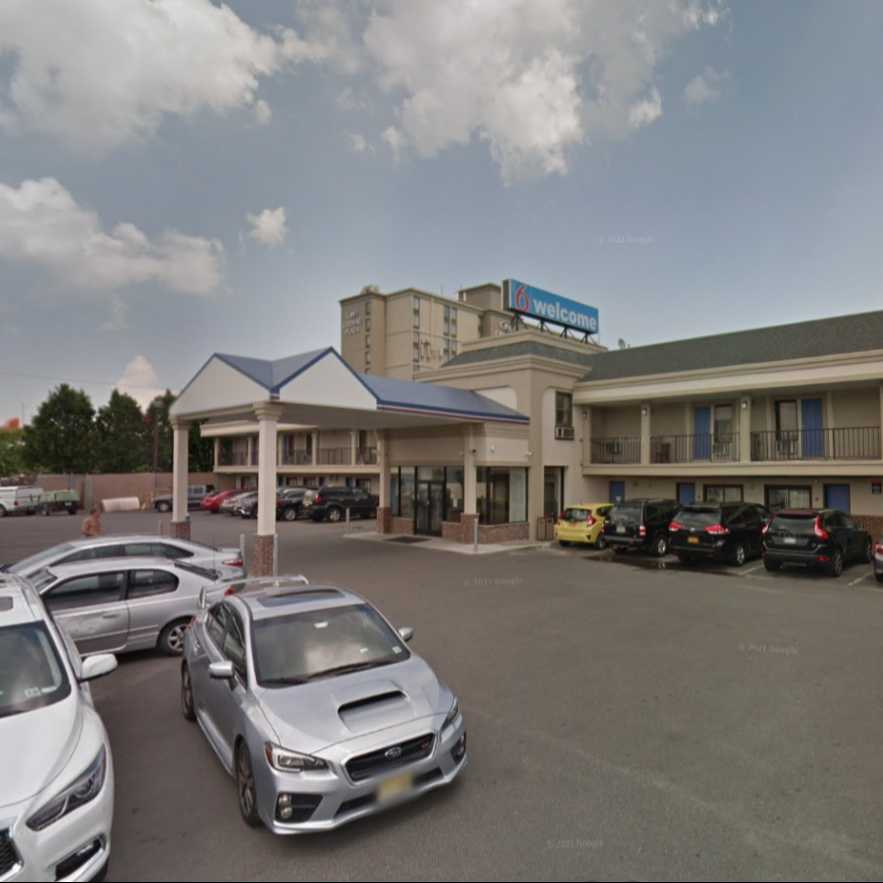 Motel 6 -Newark (EWR) Airport Parking