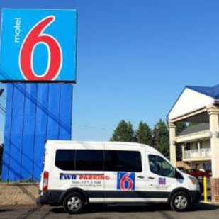 Motel 6 -Newark (EWR) Airport Parking
