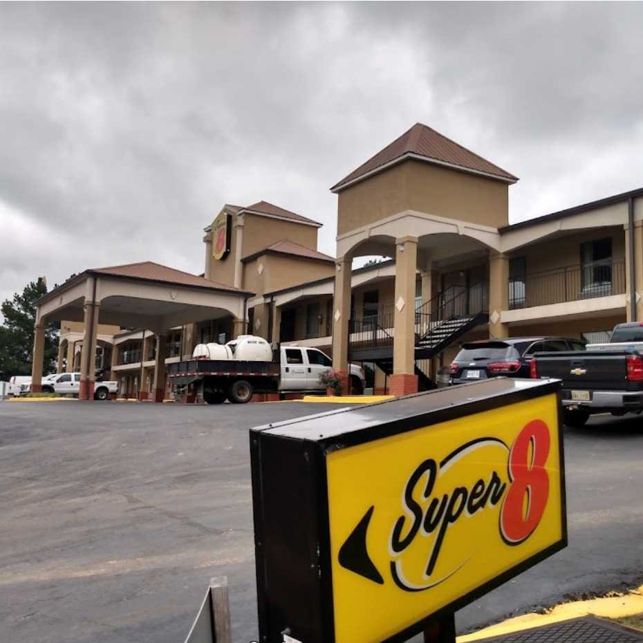 Super 8 Jackson Airport Parking