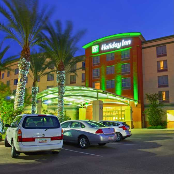 Holiday Inn PHX North Airport Parking