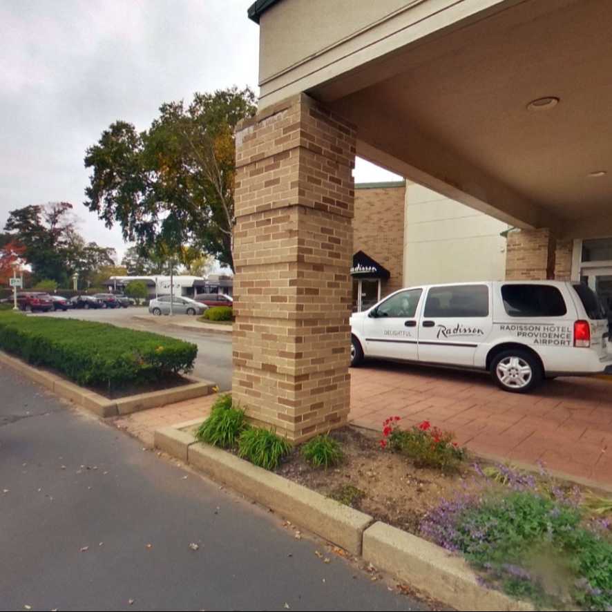 Radisson Hotel Providence Airport Parking