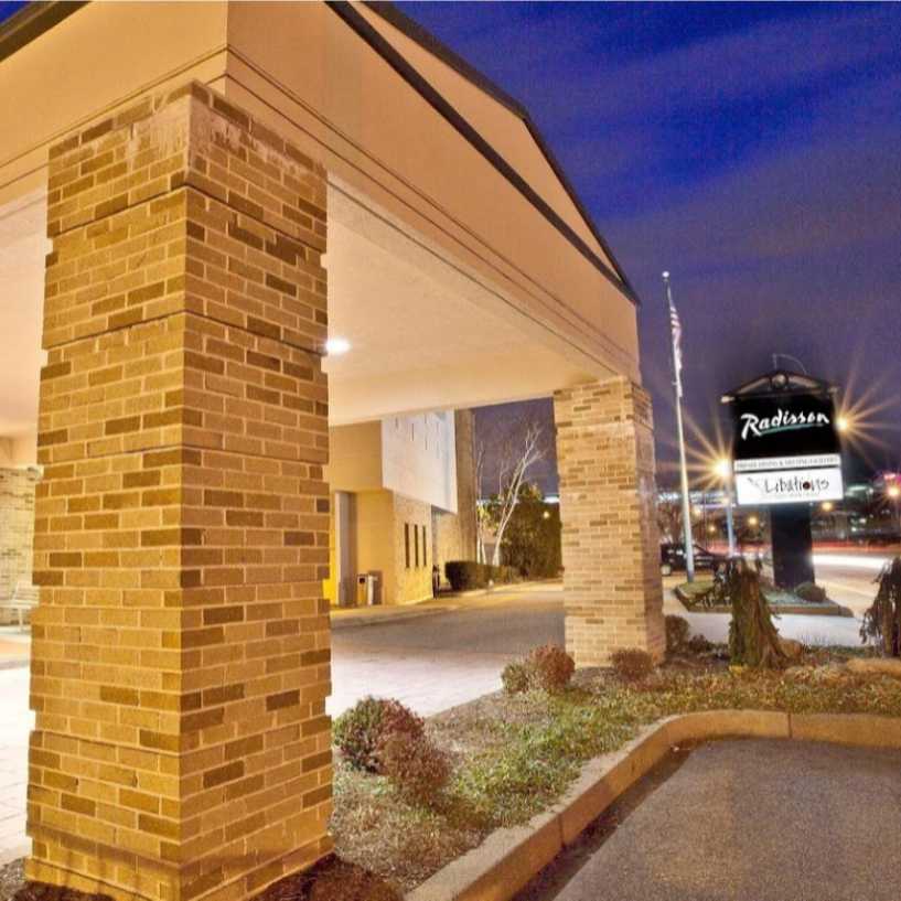 Radisson Hotel Providence Airport Parking