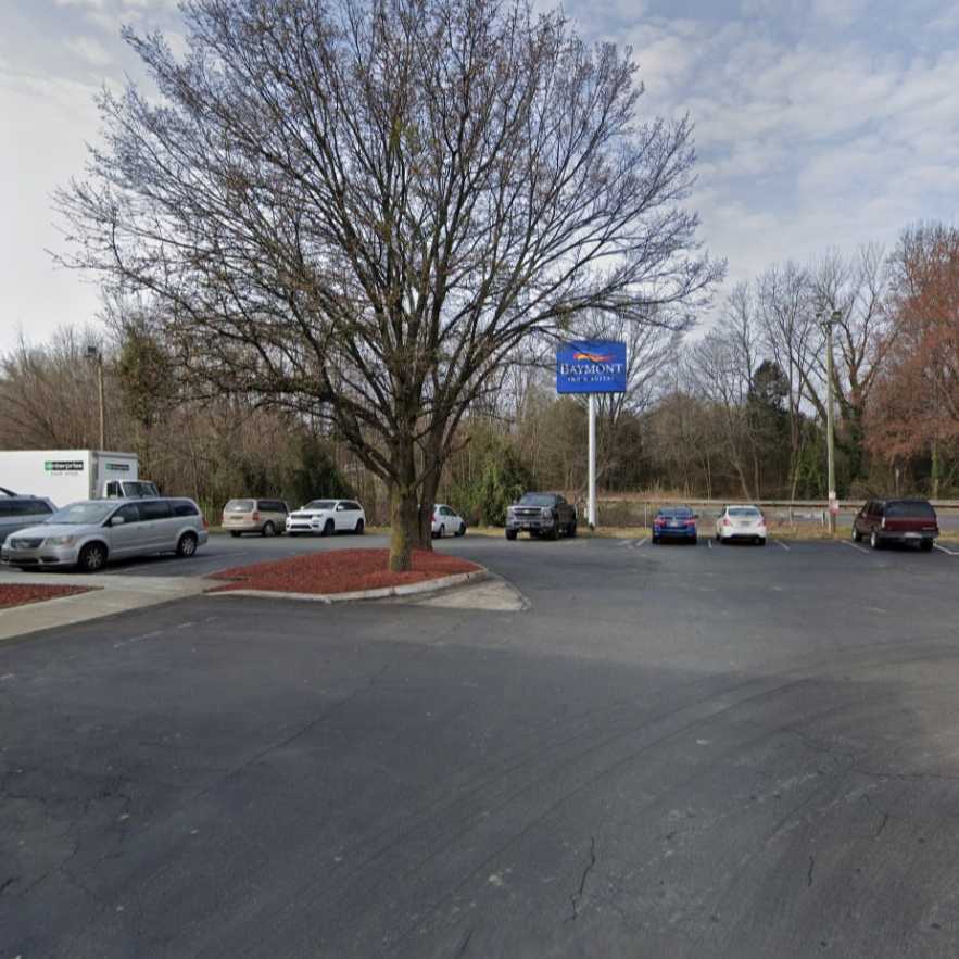 Baymont by Wyndham Charlotte Airport Parking