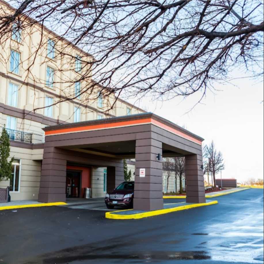 Best Western Premier YYZ Airport Parking
