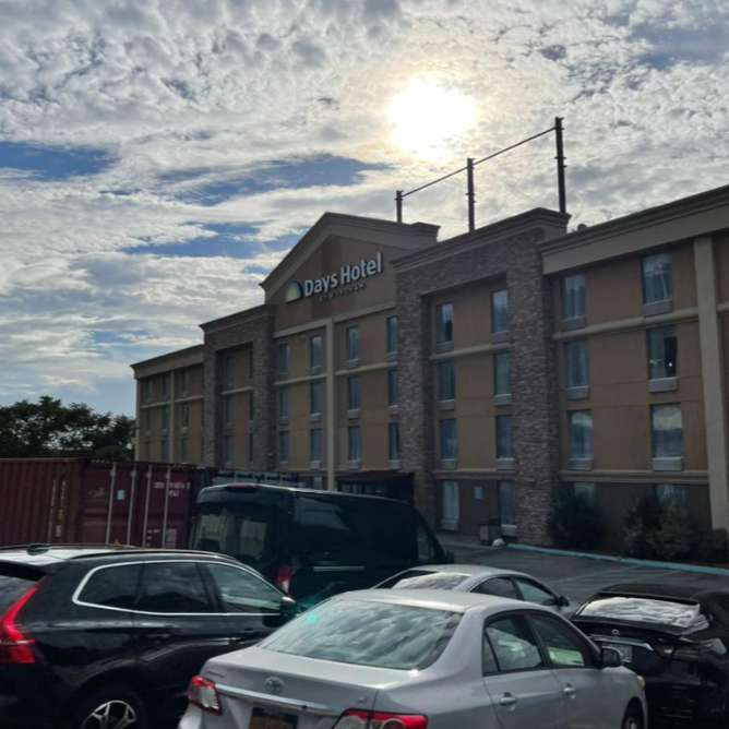 Days Inn North Bergen EWR Airport Parking 