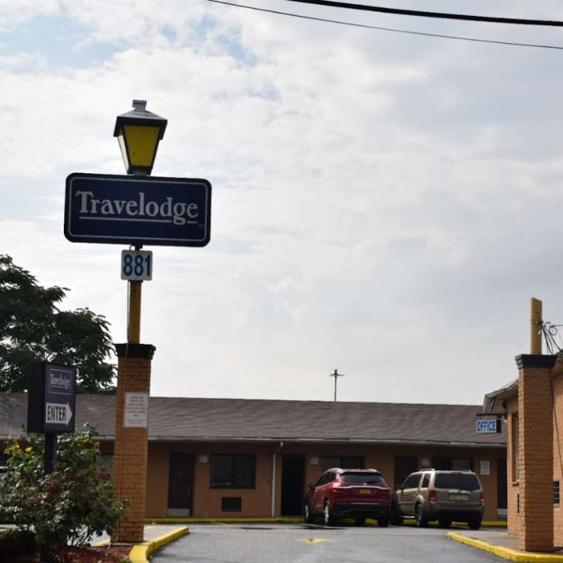Travelodge by Wyndham Jersey City EWR Airport Parking 