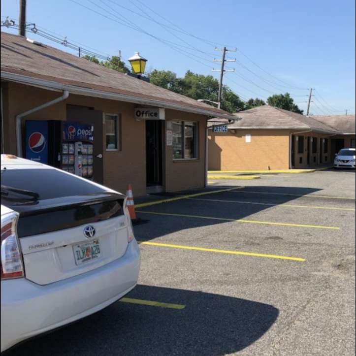 Travelodge by Wyndham Jersey City EWR Airport Parking 