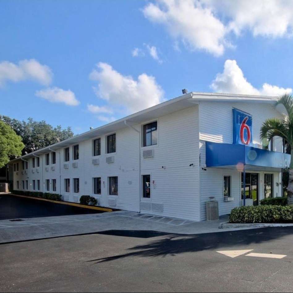 Motel 6 Fort Lauderdale Airport Parking