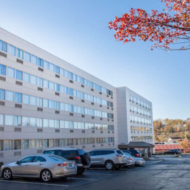 Clarion Hotel North BWI Airport Parking