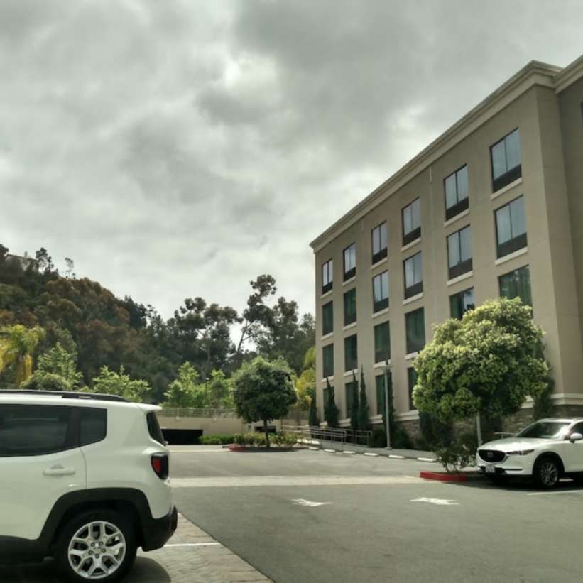 Hampton Inn San Diego Mission Valley Airport Parking 