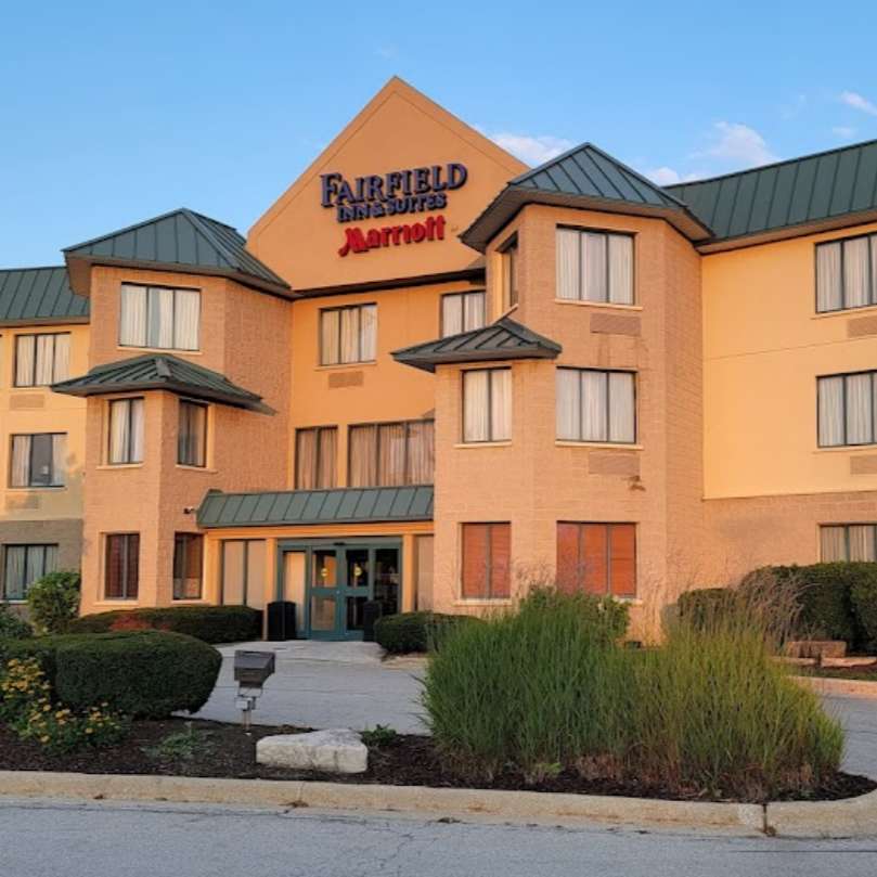 Fairfield Inn & Suites by Marriott ORD Airport Parking 