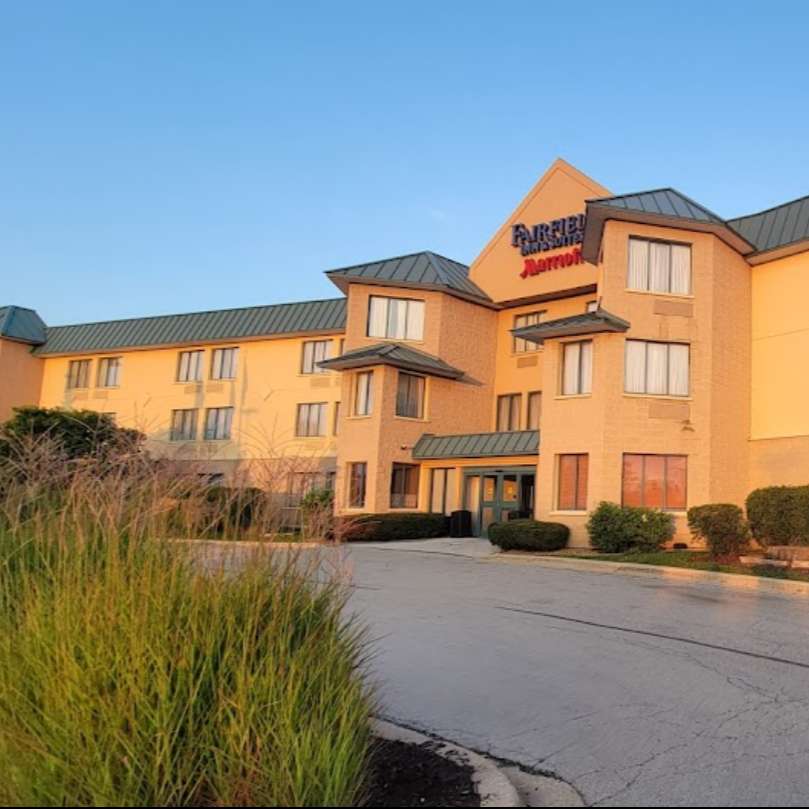 Fairfield Inn & Suites by Marriott ORD Airport Parking 
