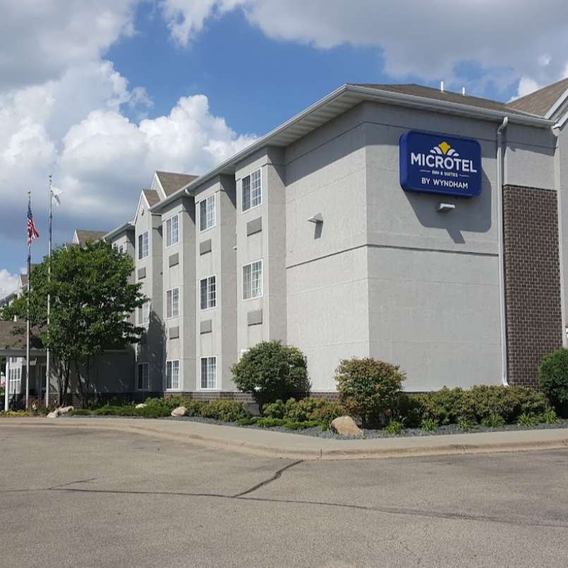 Microtel Inn & Suites by Wyndham Bloomington/Minneapolis Airport Parking 