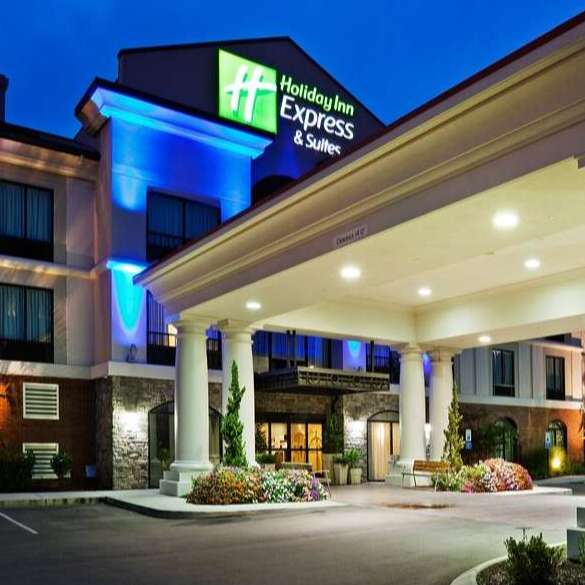Holiday Inn Express & Suites BNA Airport Parking
