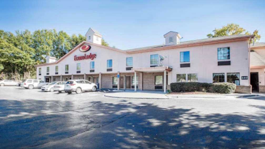 Econolodge ATL Airport Parking
