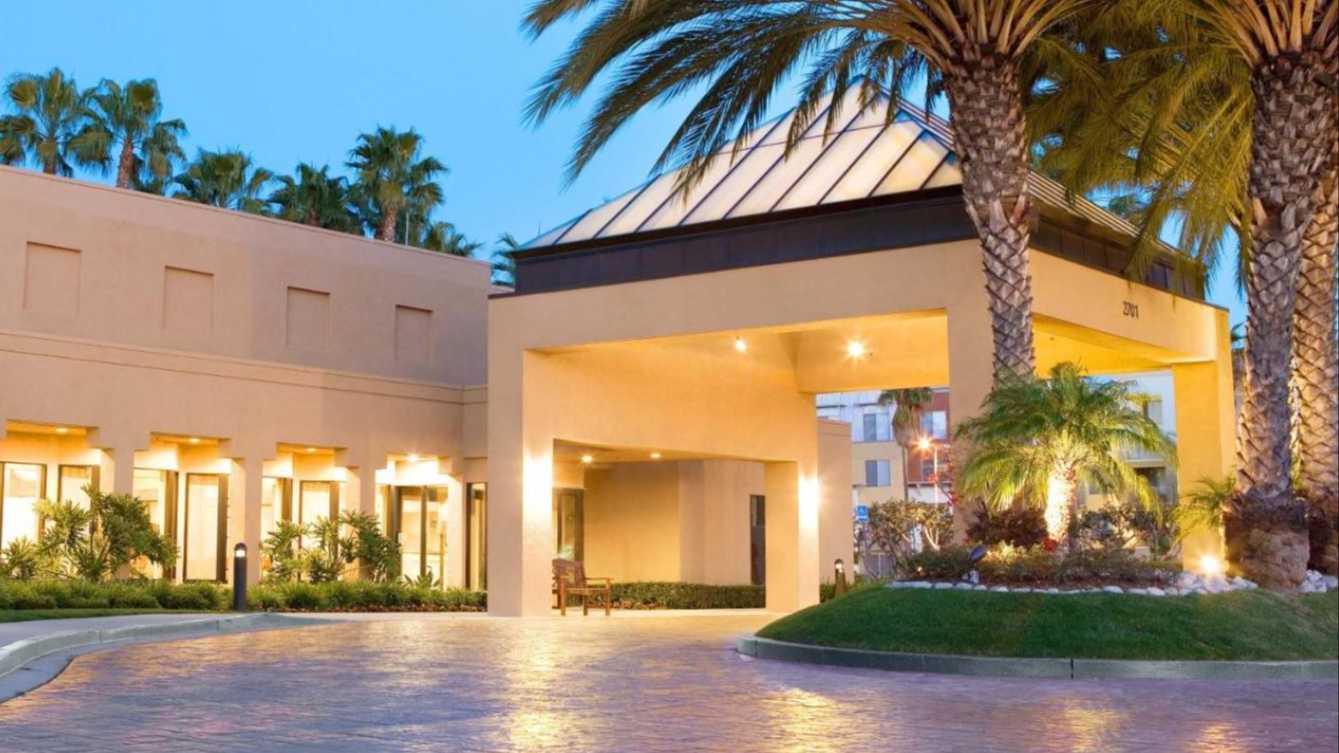 Courtyard Irvine SNA Airport Parking