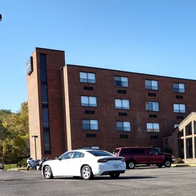 EnVision Hotel MSP Airport Parking 