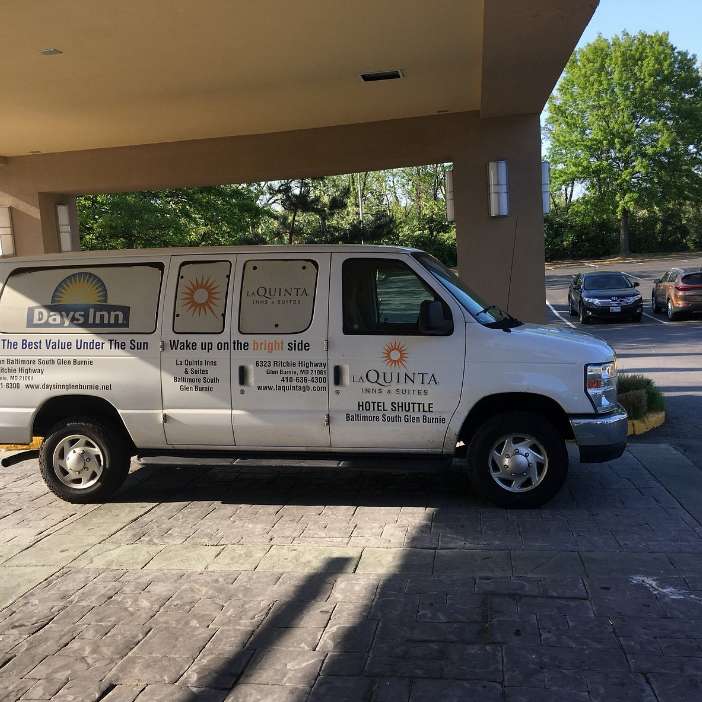 La Quinta Inn & Suites by Wyndham BWI Airport Parking
