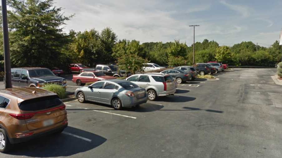 Comfort Suites ATL Airport Parking