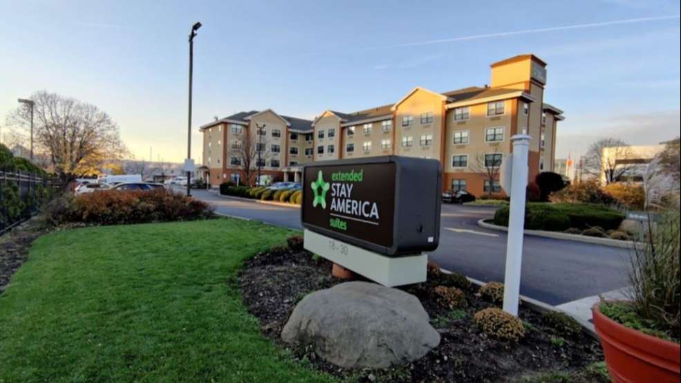 Extended Stay America New York City LGA Airport Parking