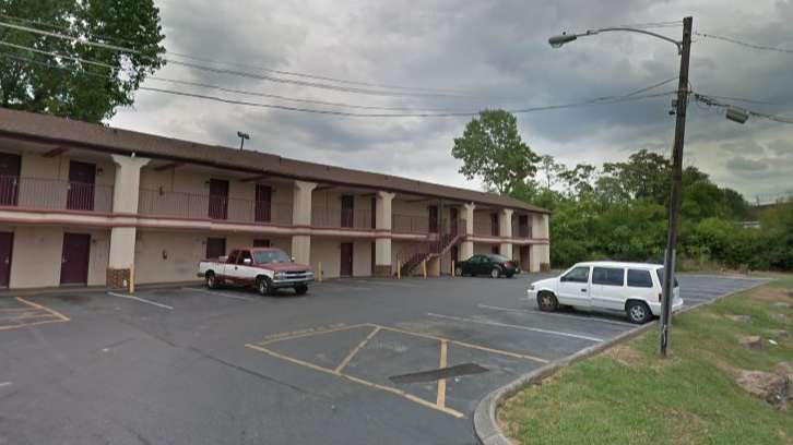 Scottish Inn BNA Airport Parking