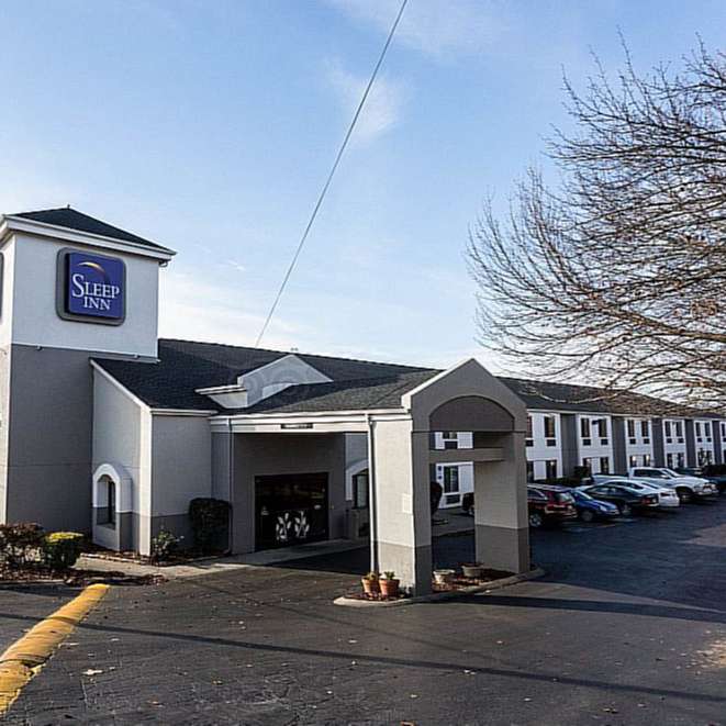 Sleep Inn BNA Airport Parking