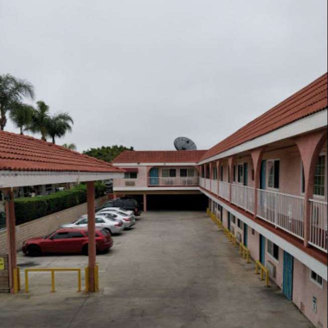 Royal Inn Motel LGB Airport Parking