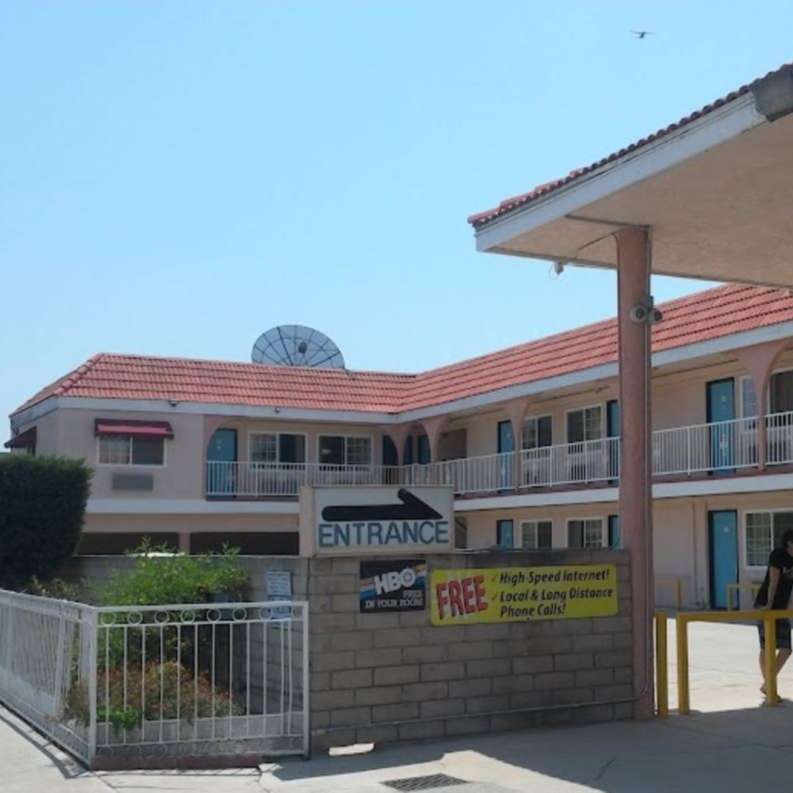 Royal Inn Motel LGB Airport Parking
