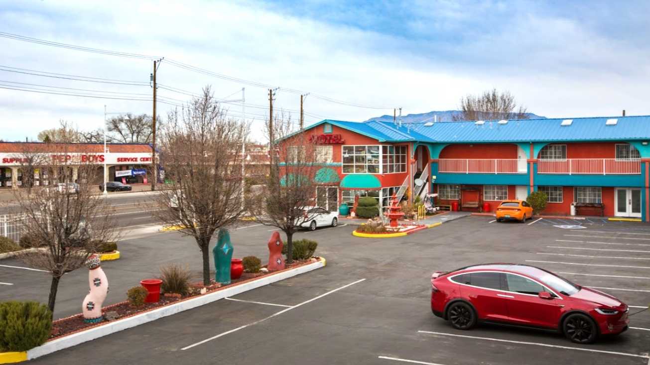Sandia Peak Inn ABQ Airport Parking