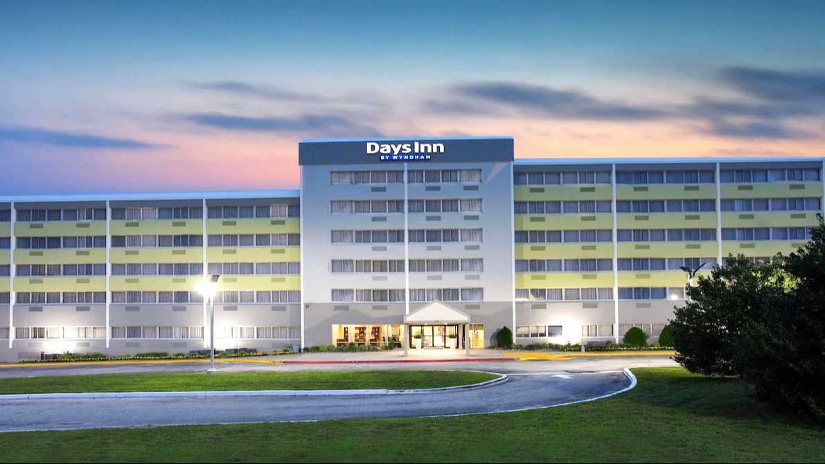 Days Inn by Wyndham ACY Airport Parking